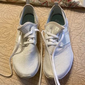New Balance women’s athletics Size 8.5 white Memory Sole